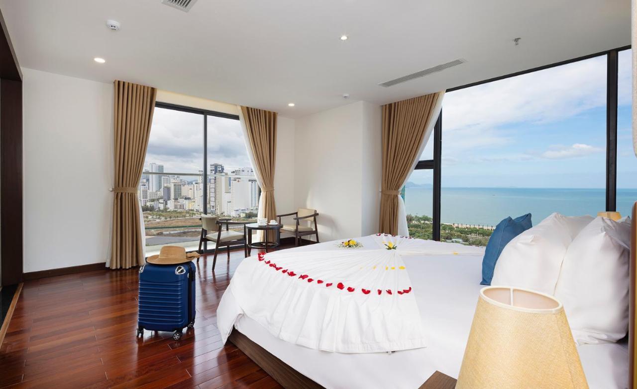 Hotel Miracle Luxury Nha Trang Esterno foto