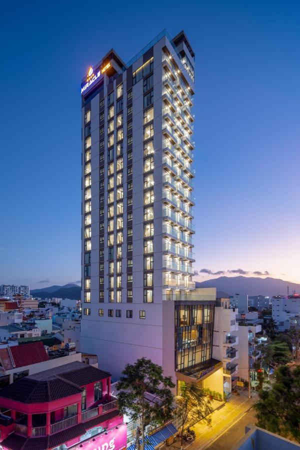 Hotel Miracle Luxury Nha Trang Esterno foto