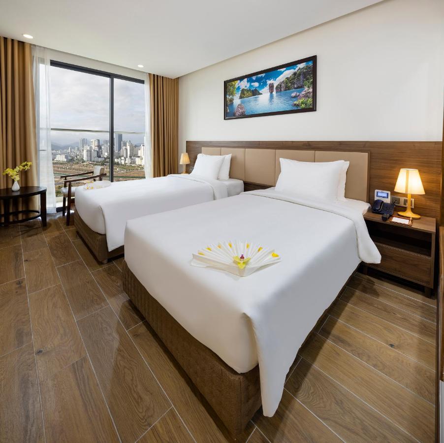 Hotel Miracle Luxury Nha Trang Esterno foto