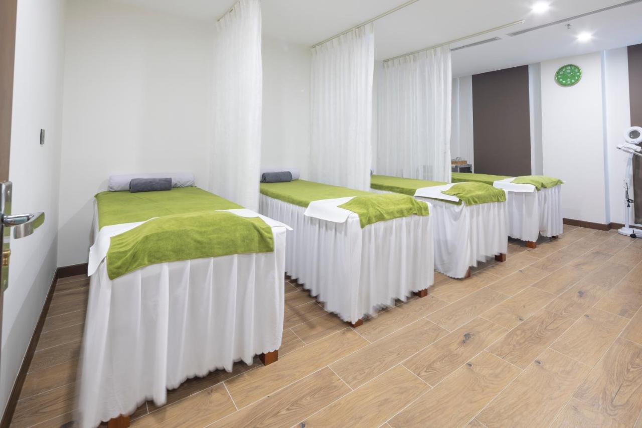 Hotel Miracle Luxury Nha Trang Esterno foto