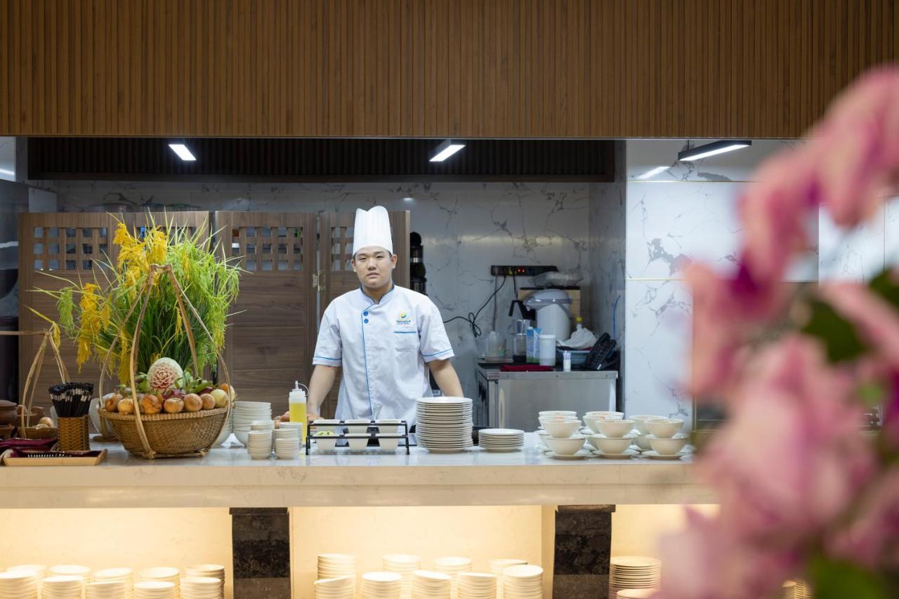 Hotel Miracle Luxury Nha Trang Esterno foto