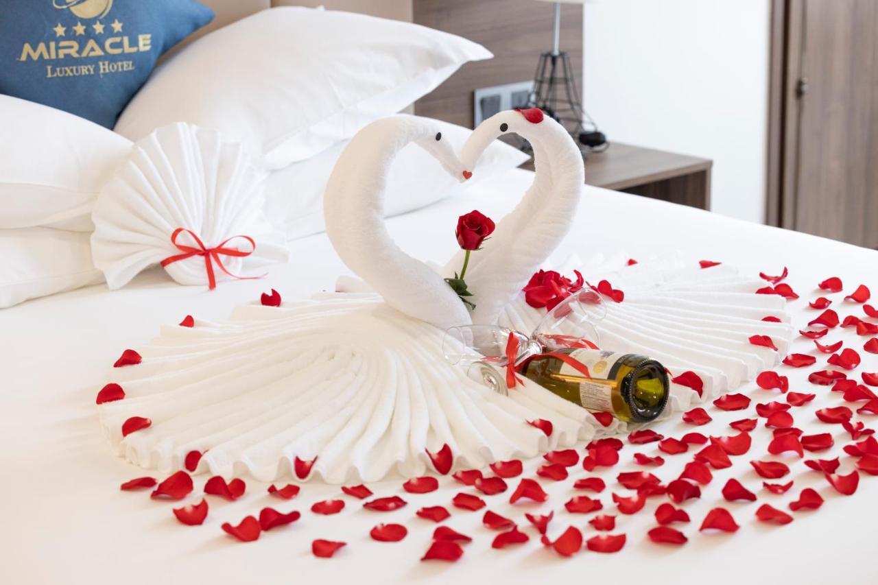 Hotel Miracle Luxury Nha Trang Esterno foto