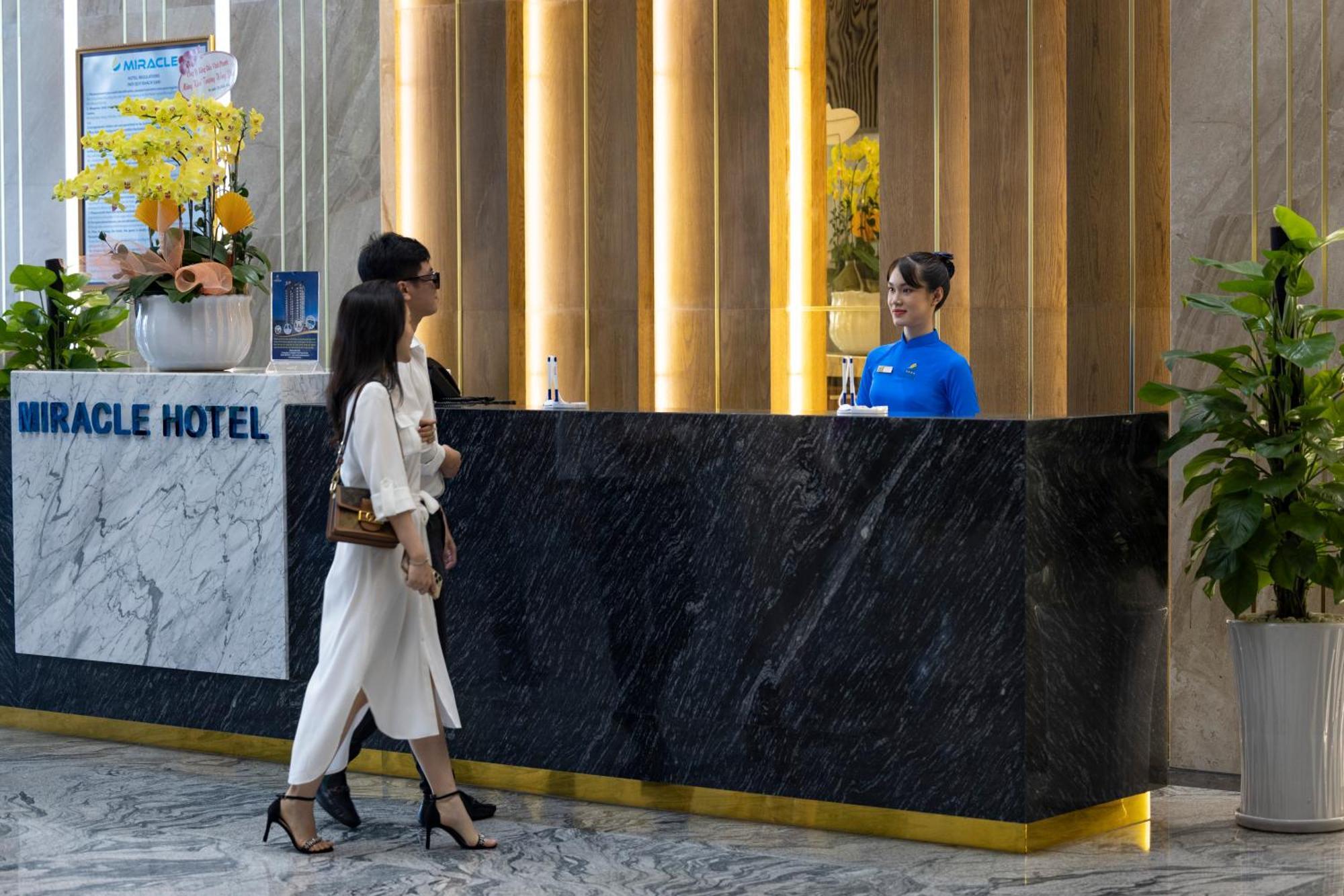 Hotel Miracle Luxury Nha Trang Esterno foto